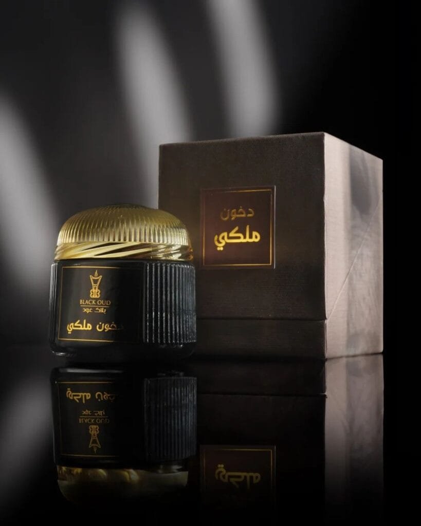 Dukhoon Malki Oud Muattar Single Piece Jar with Box - What does oud smell like?