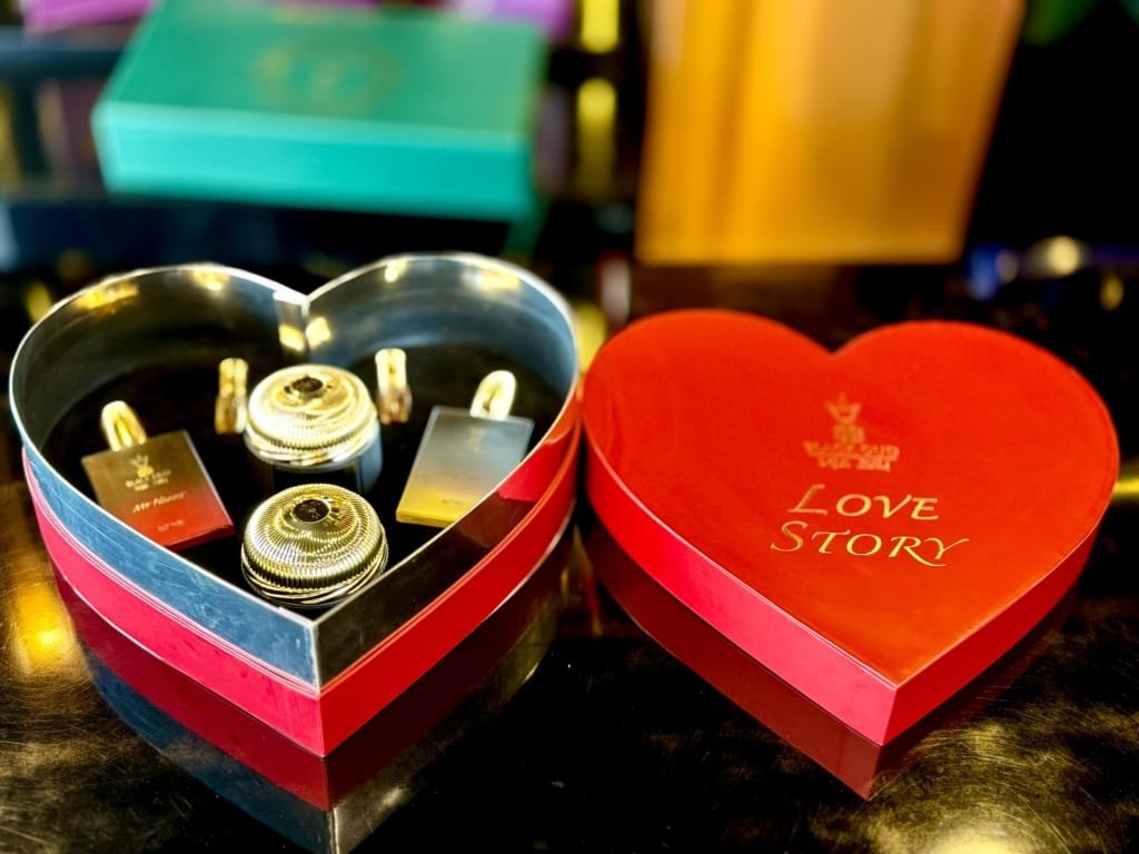 What is a Women's favorite scent? Exploring Fragrance Preferences 1 Love Story Gift Box My Heart Perfume / عطر ماي هارت For You Perfume / عطر فور يو - What is a women's favorite scent?